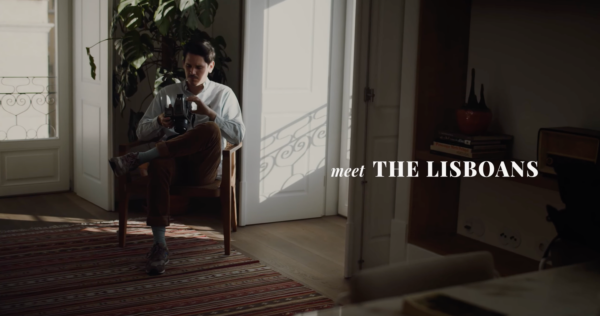 Load video: Meet the Lisboans through the eyes of the talented photographer Ian Howorth.
